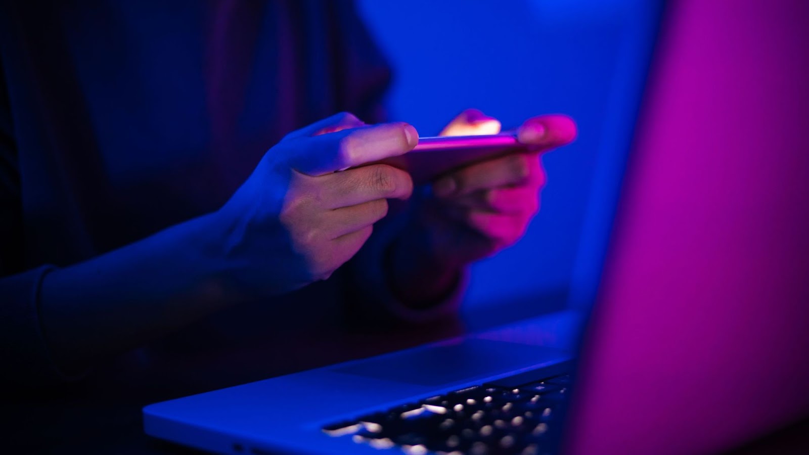 Game on: 15 must-have features to build a high-retention mobile gaming app / mobile gaming app
