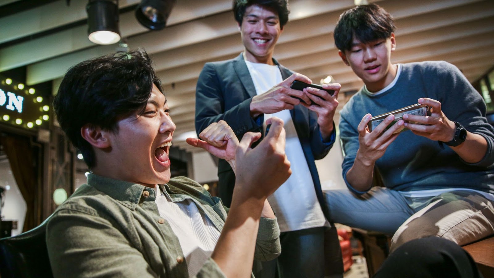 Game on: 15 must-have features to build a high-retention mobile gaming app / mobile gaming app
